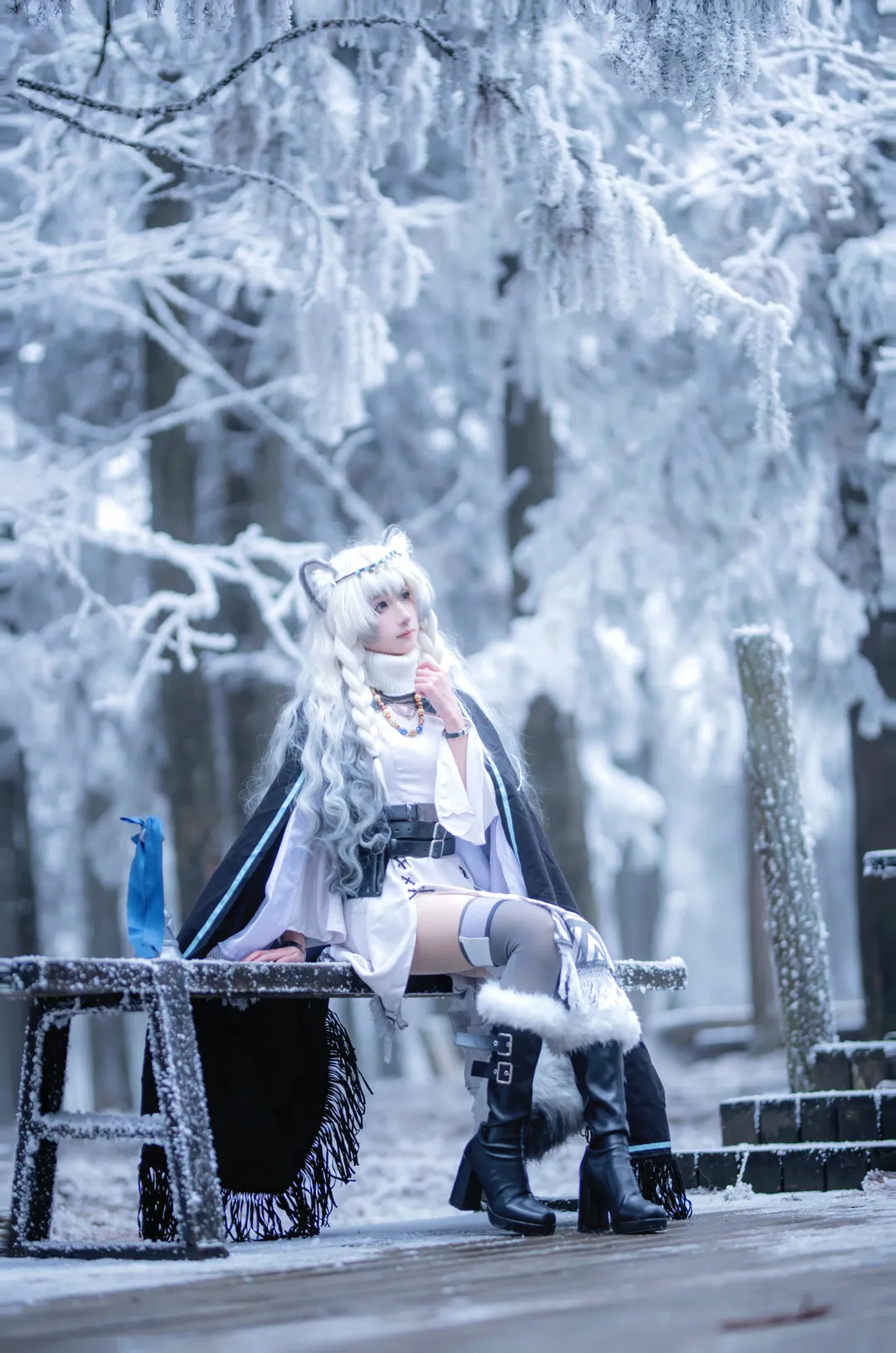 【初雪cos】明日方舟谢拉格的初雪，重庆的雪景太给力了 - 第 1 张