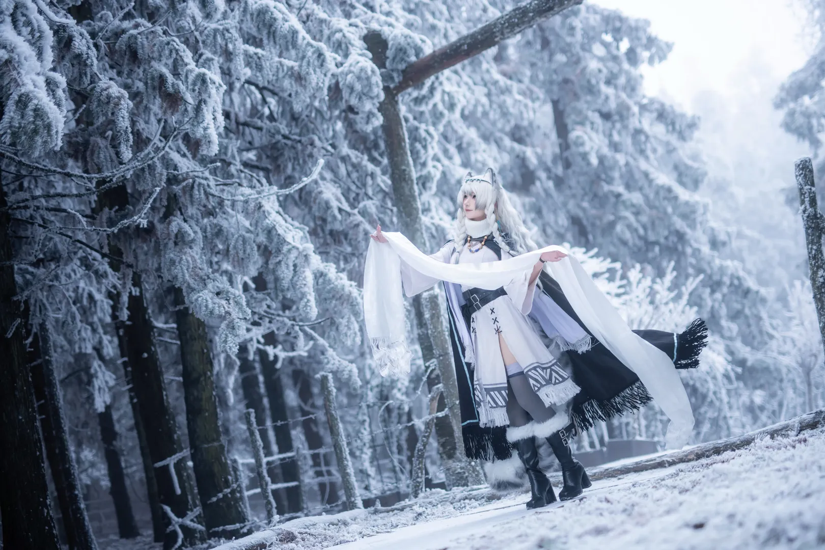 【初雪cos】明日方舟谢拉格的初雪，重庆的雪景太给力了 - 第 7 张