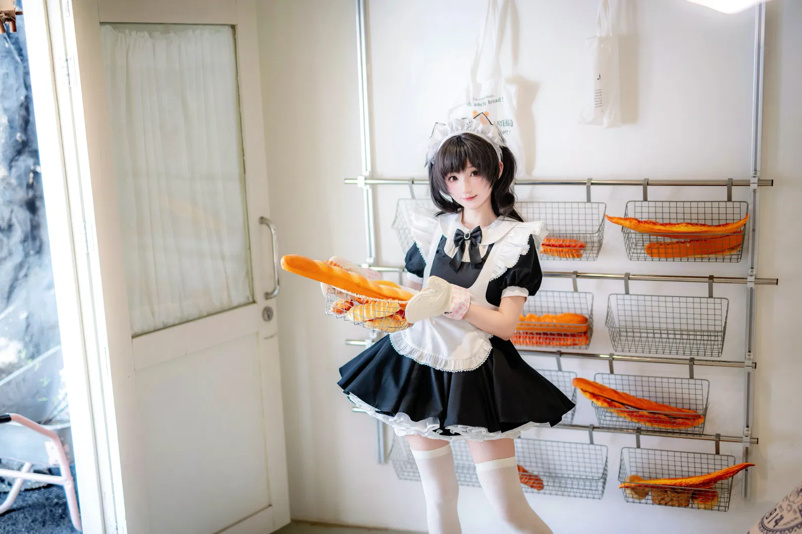 日系女仆装写真 重庆烘焙坊里的白丝日常 - 第 5 张