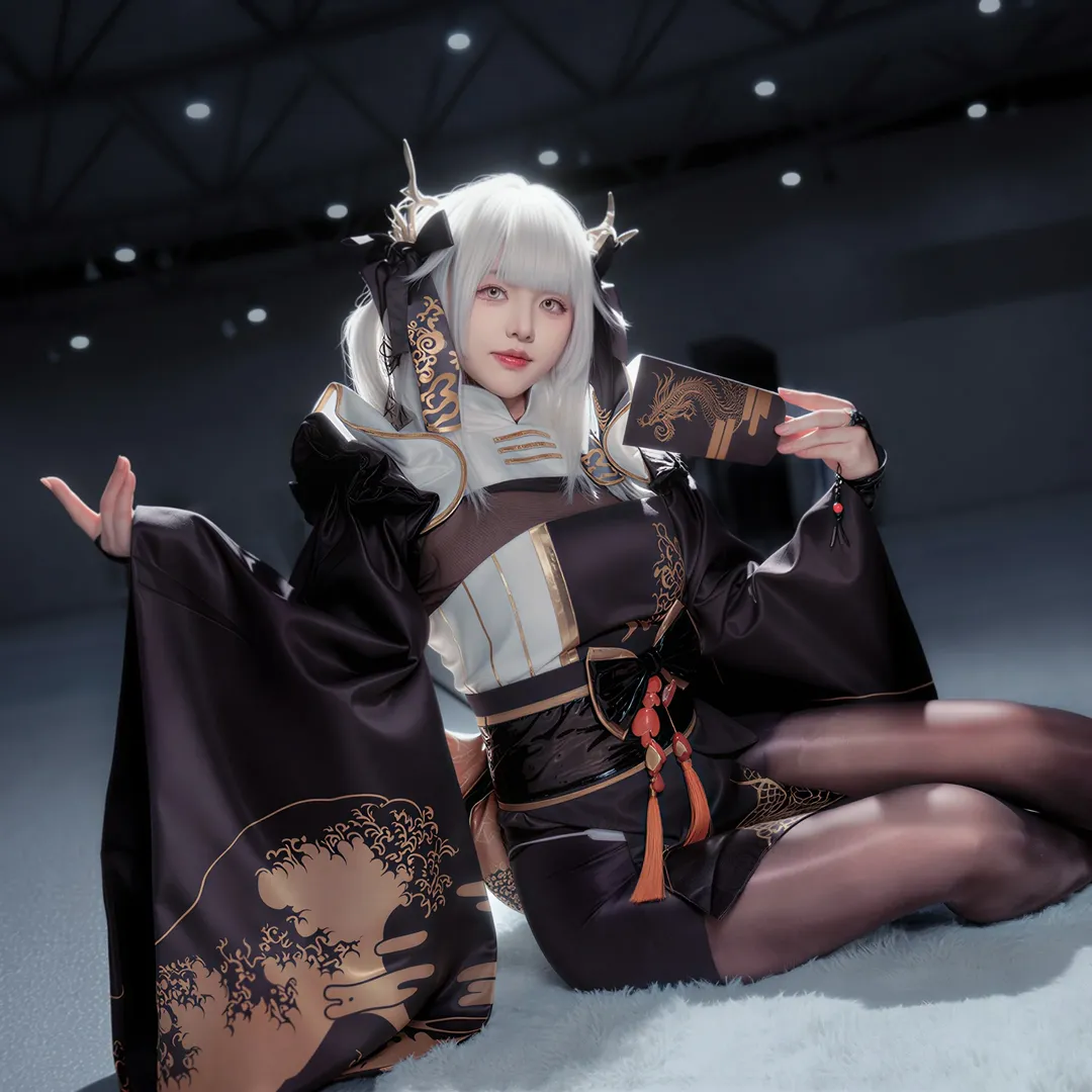 【白兔布兰儿cos】胜利女神黑金元素的实拍呈现 - 第 1 张
