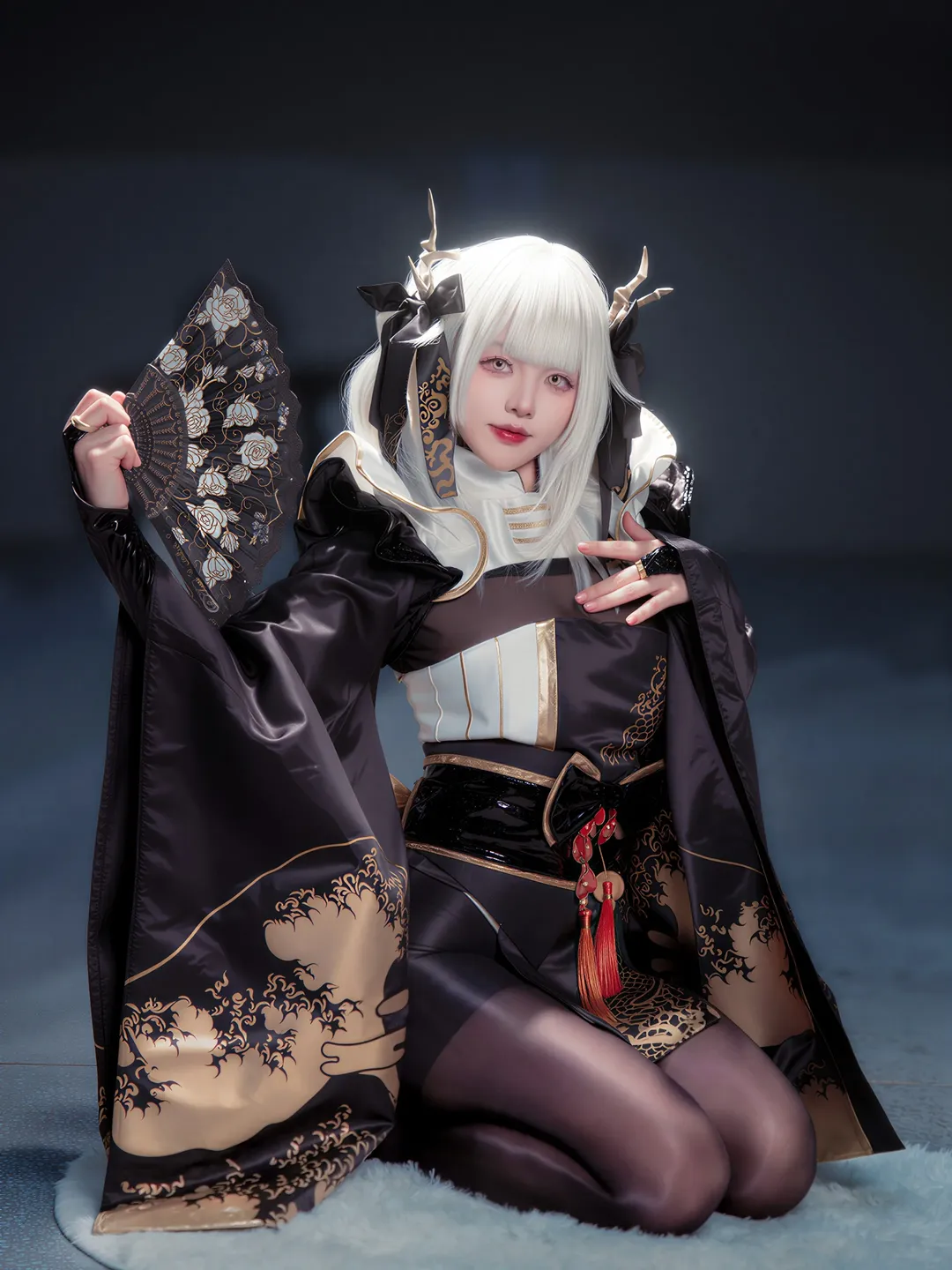 【白兔布兰儿cos】胜利女神黑金元素的实拍呈现 - 第 2 张