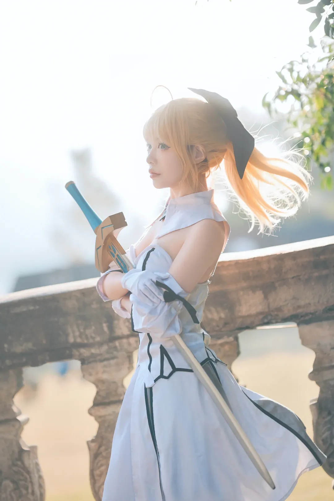 【阿尔托莉雅Lily cos】Fate/Grand Order的纯白骑士，夏日逆光记录 - 第 2 张