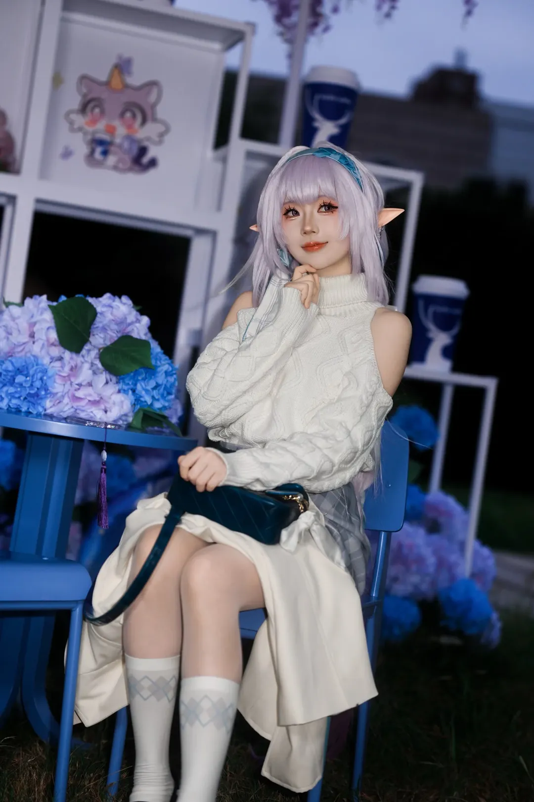 【遐蝶cos】藍調花海里的溫婉純真，夜景下的遐蝶時光 - 第 3 張
