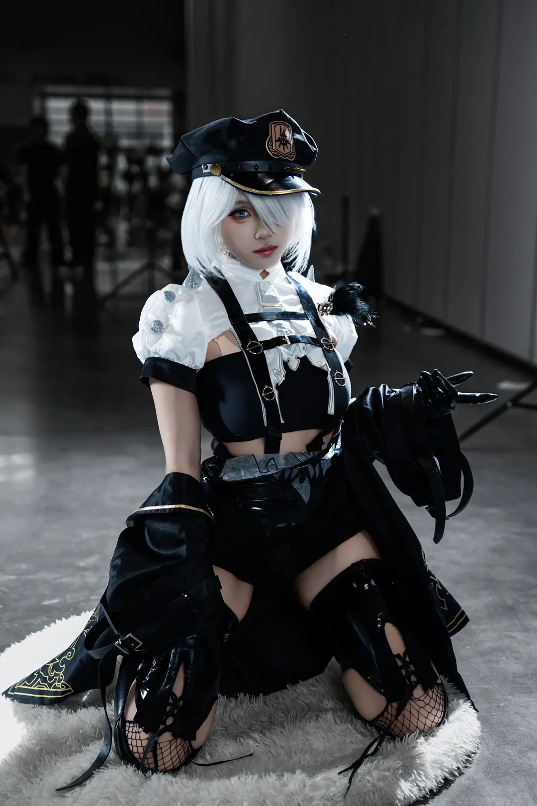 【2B cos】尼尔机械纪元同人执行官，漫展场照返图 - 第 9 张