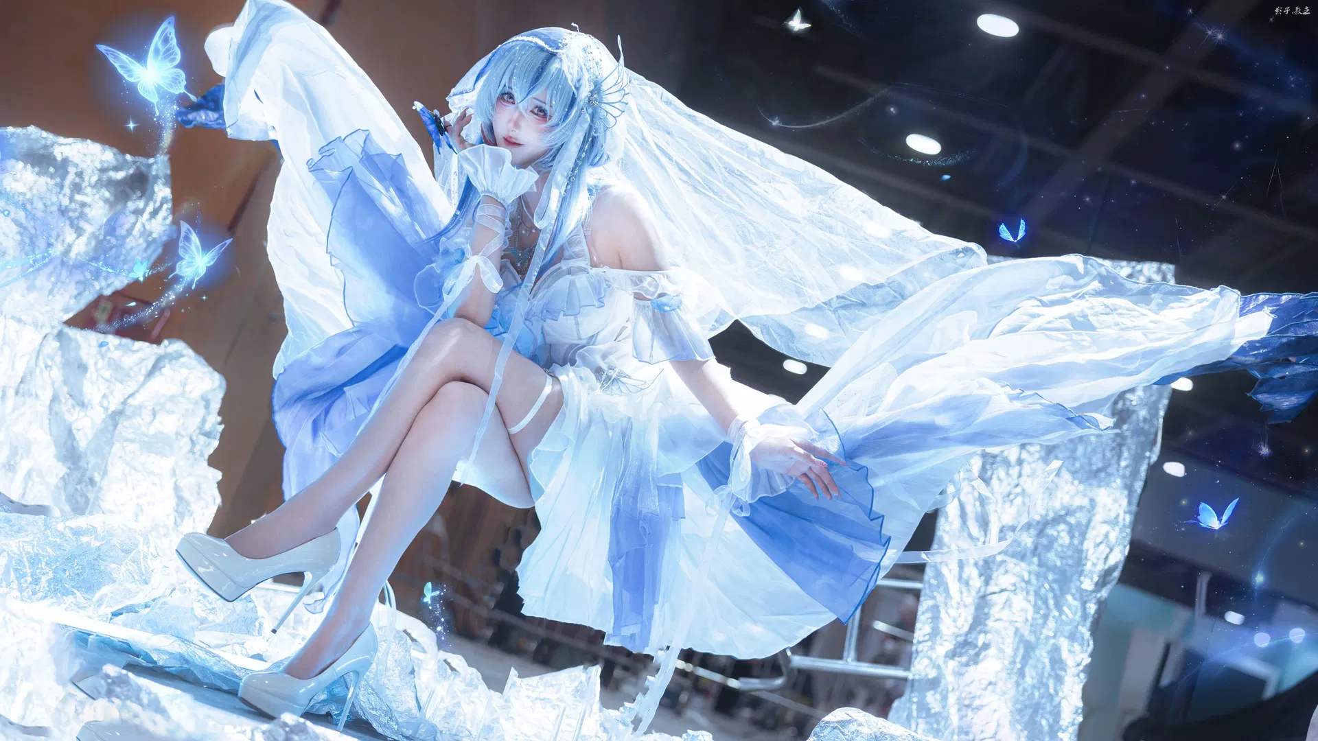 【守岸人cos】鸣潮花嫁，于漫展现场邂逅冰蓝蝴蝶 - 第 3 张