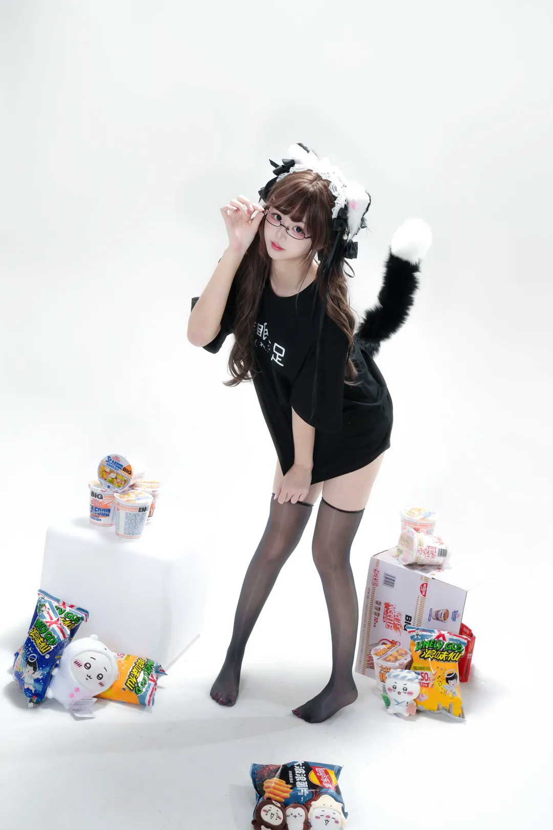 這身貓耳女僕裝扮拍起來像要摔倒的樣子 - 第 1 張
