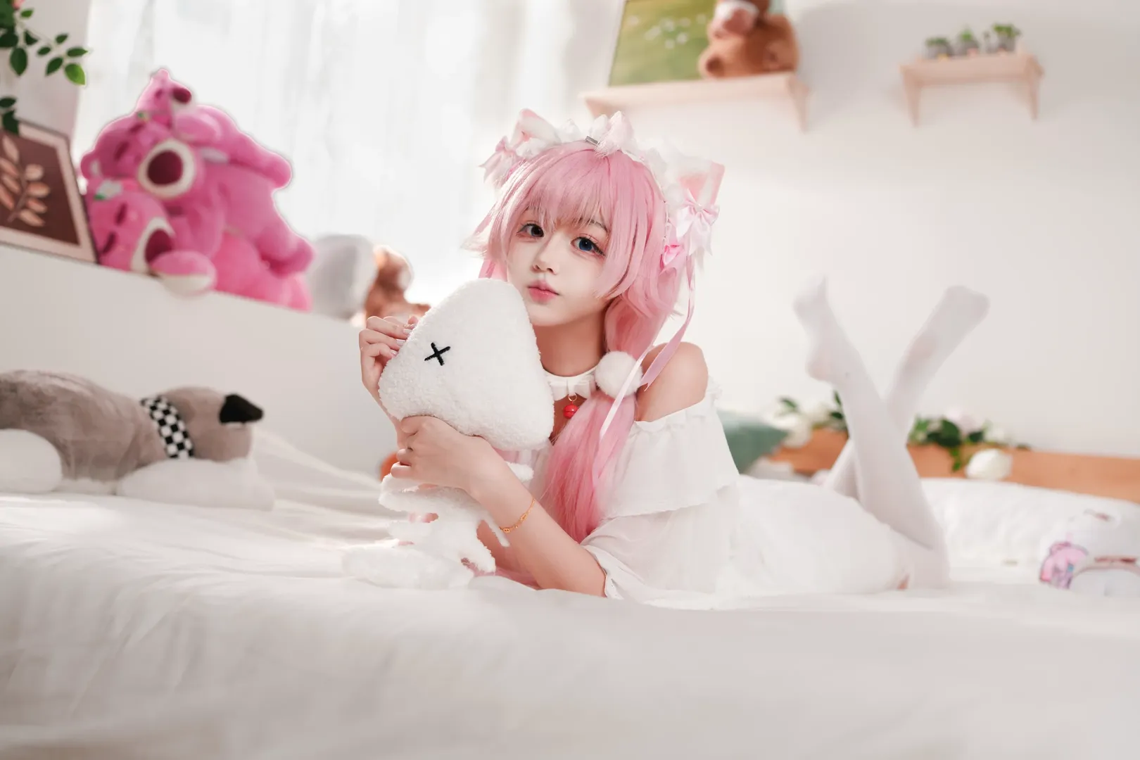 【小鸟游星野cos】蔚蓝档案慵懒少女的青岛室内随拍 - 第 1 张