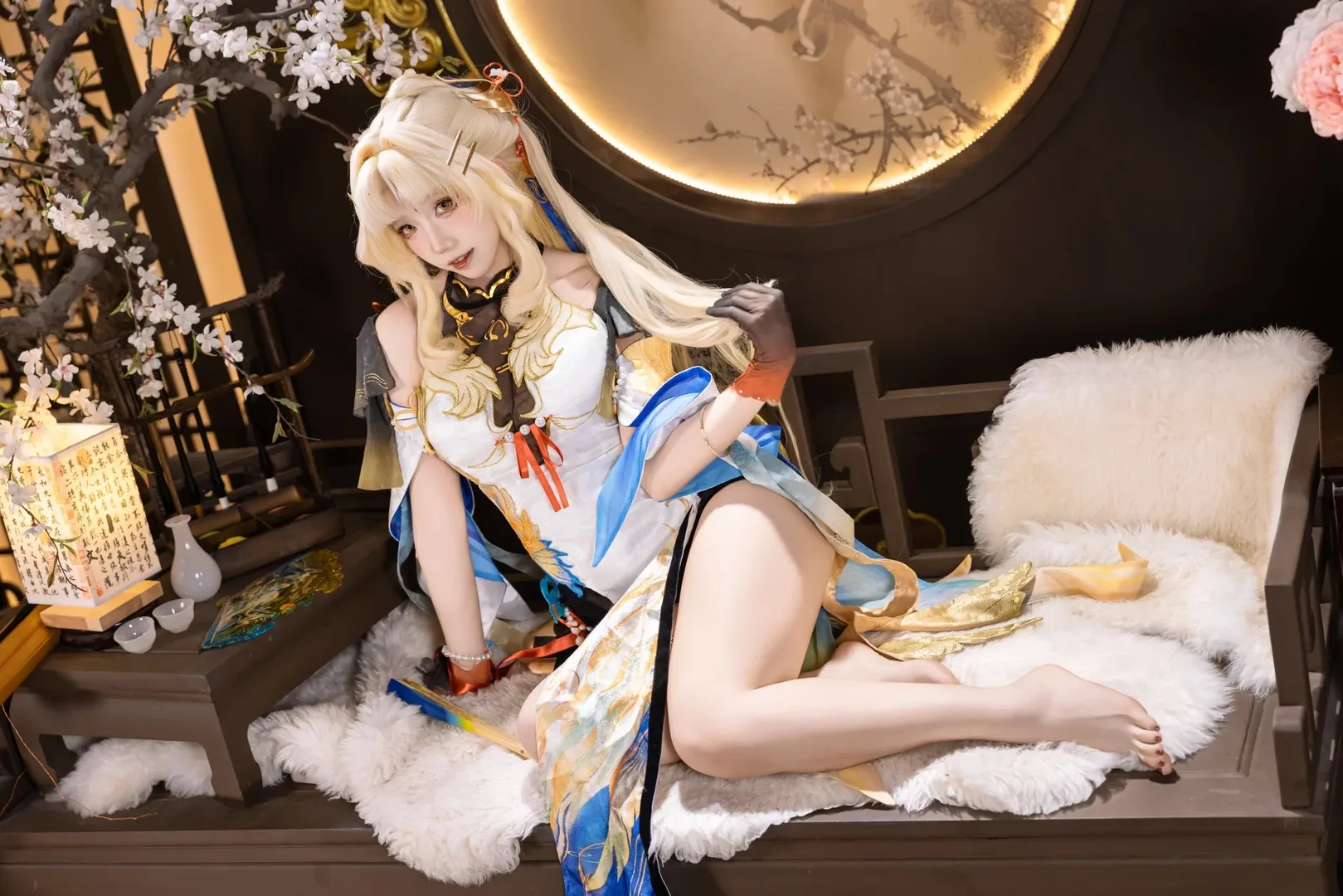 【穗穗cos】鸣潮国风幻想，折扇轻摇的慵懒时光 - 第 7 张
