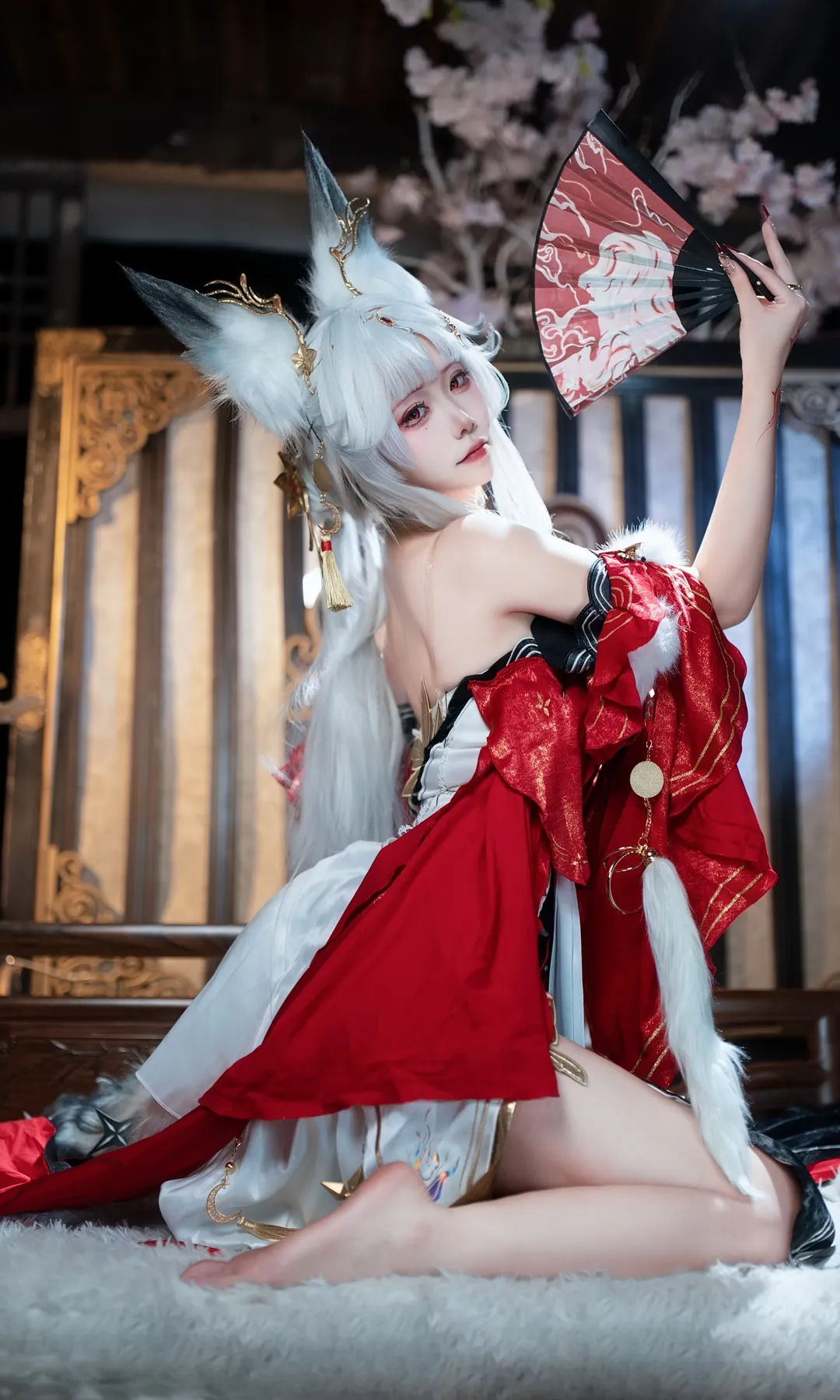 【心月狐cos】鸣潮狐系少女的执扇回眸 - 第 1 张