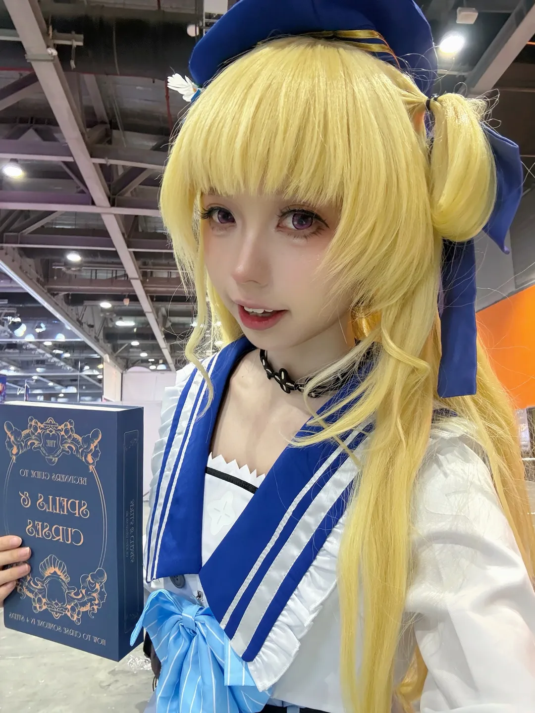 【菲比cos】鸣潮线下展会，蓝白水手服的细节还原 - 第 2 张