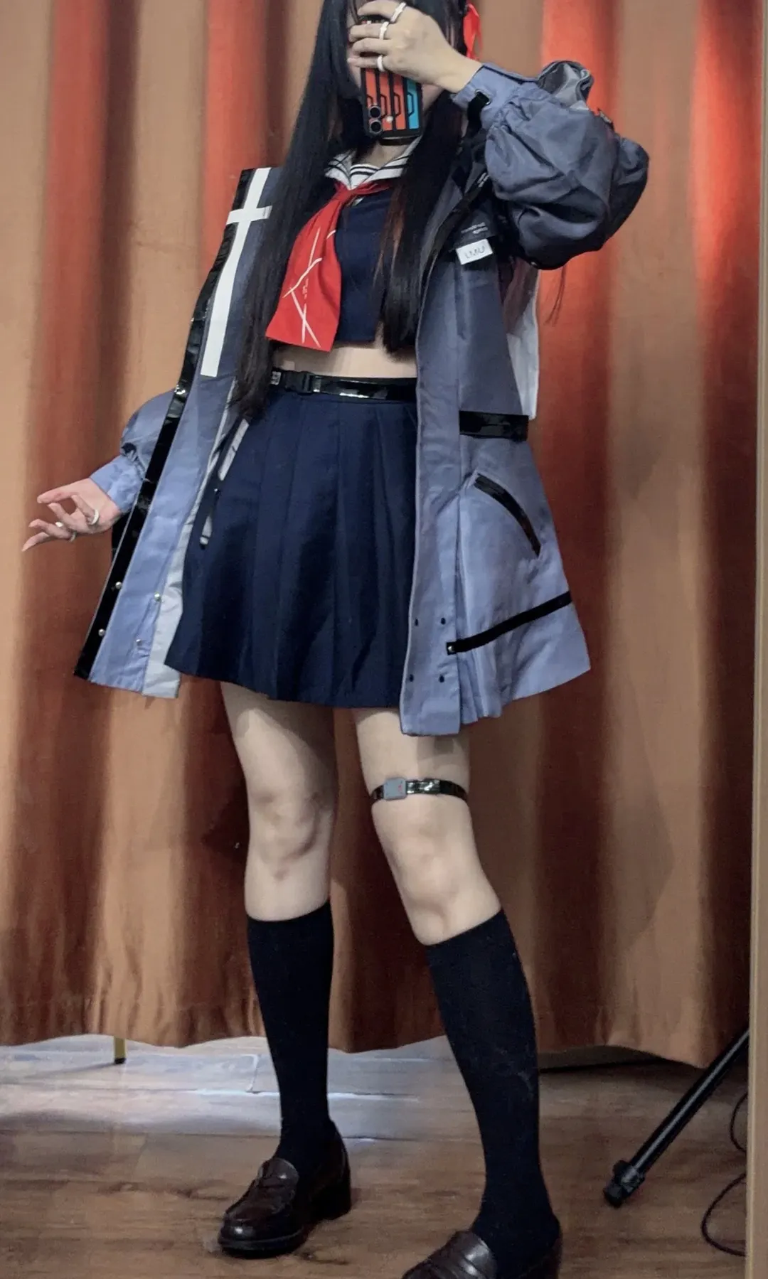 【千咲cos】真发挑战鸣潮朽叶千咲，红黑配色简直完美契合 - 第 7 张