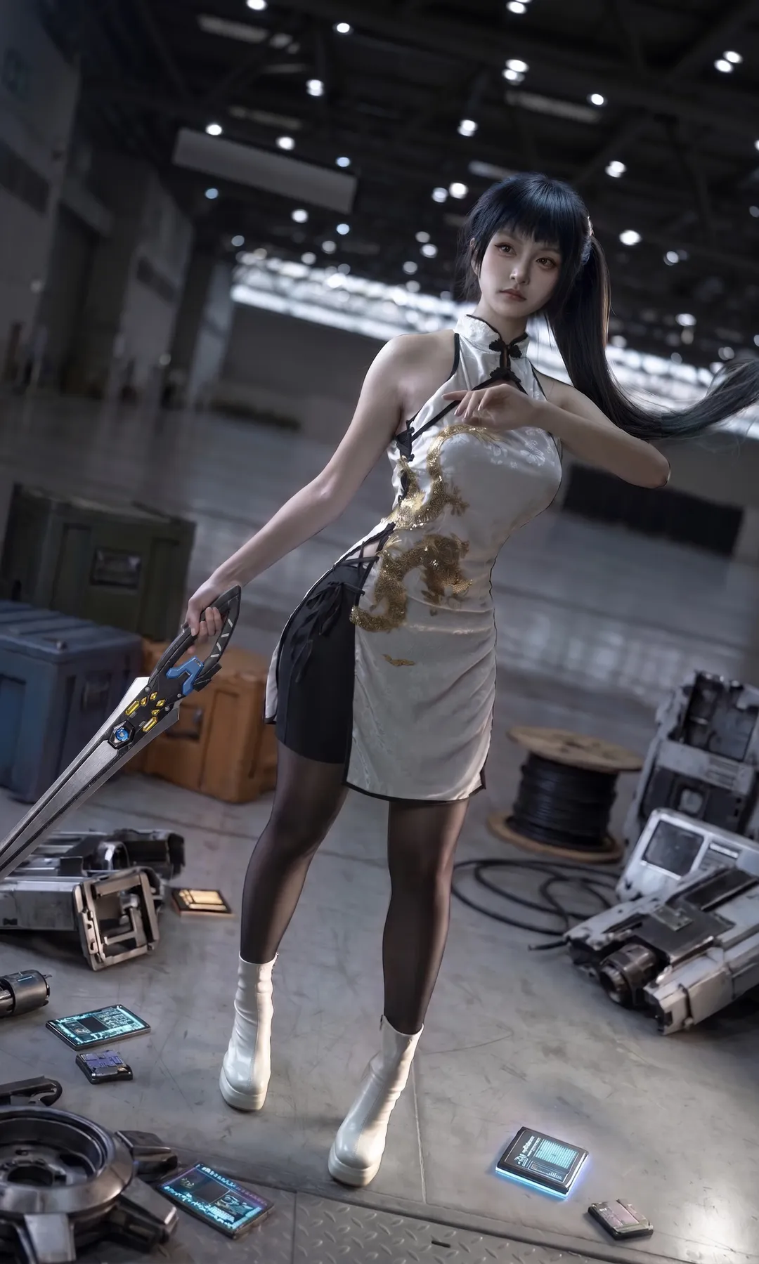 暗调光影下的黑丝女仆风，漫展场照极限互勉 - 第 6 张