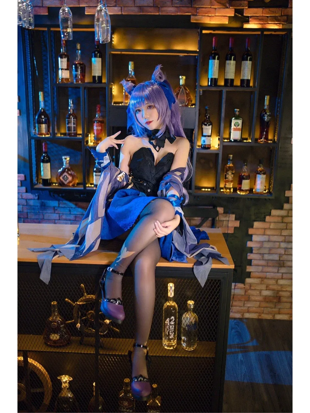 【刻晴cos】原神刻晴化身霓裾翩躚的酒吧微醺夜 - 第 1 張