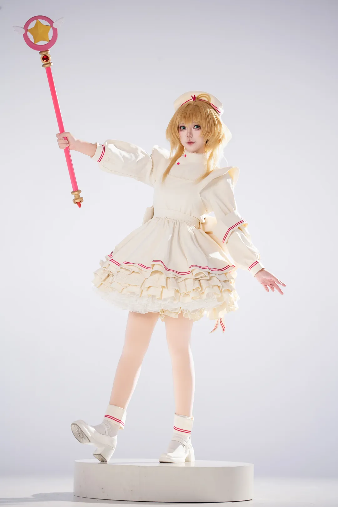 【小樱cos】护士服拿魔杖拍蹦蹦跳跳真的绝了 - 第 5 张