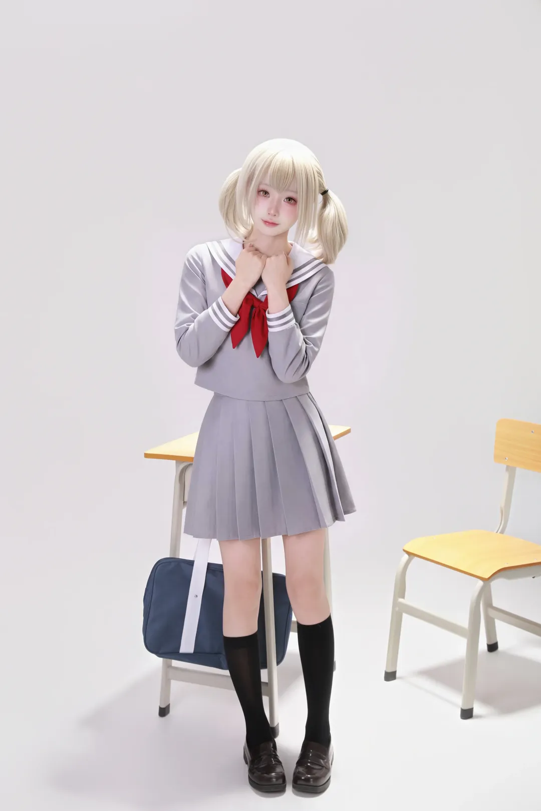 【小豆泽心羽cos】世界计划 教室制服与动作参考还原 - 第 1 张