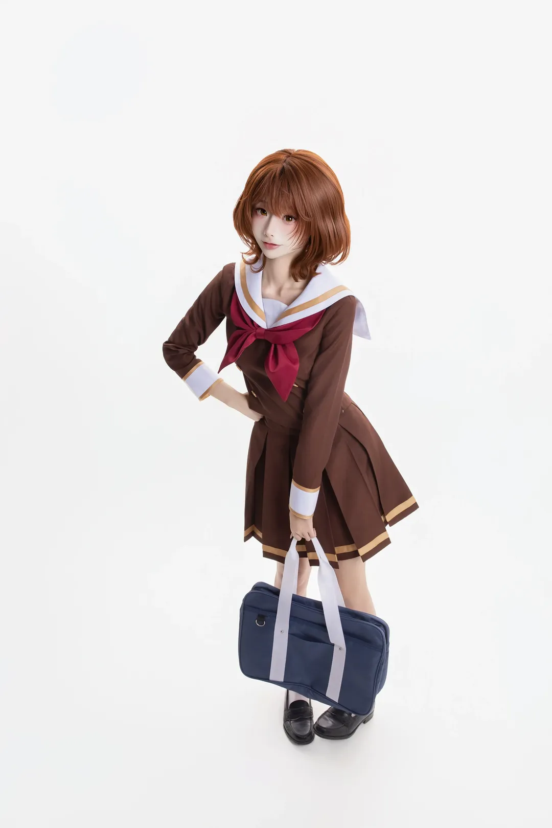 【黄前久美子cos】吹响吧上低音号 水手服白棚拍摄动作参考 - 第 1 张