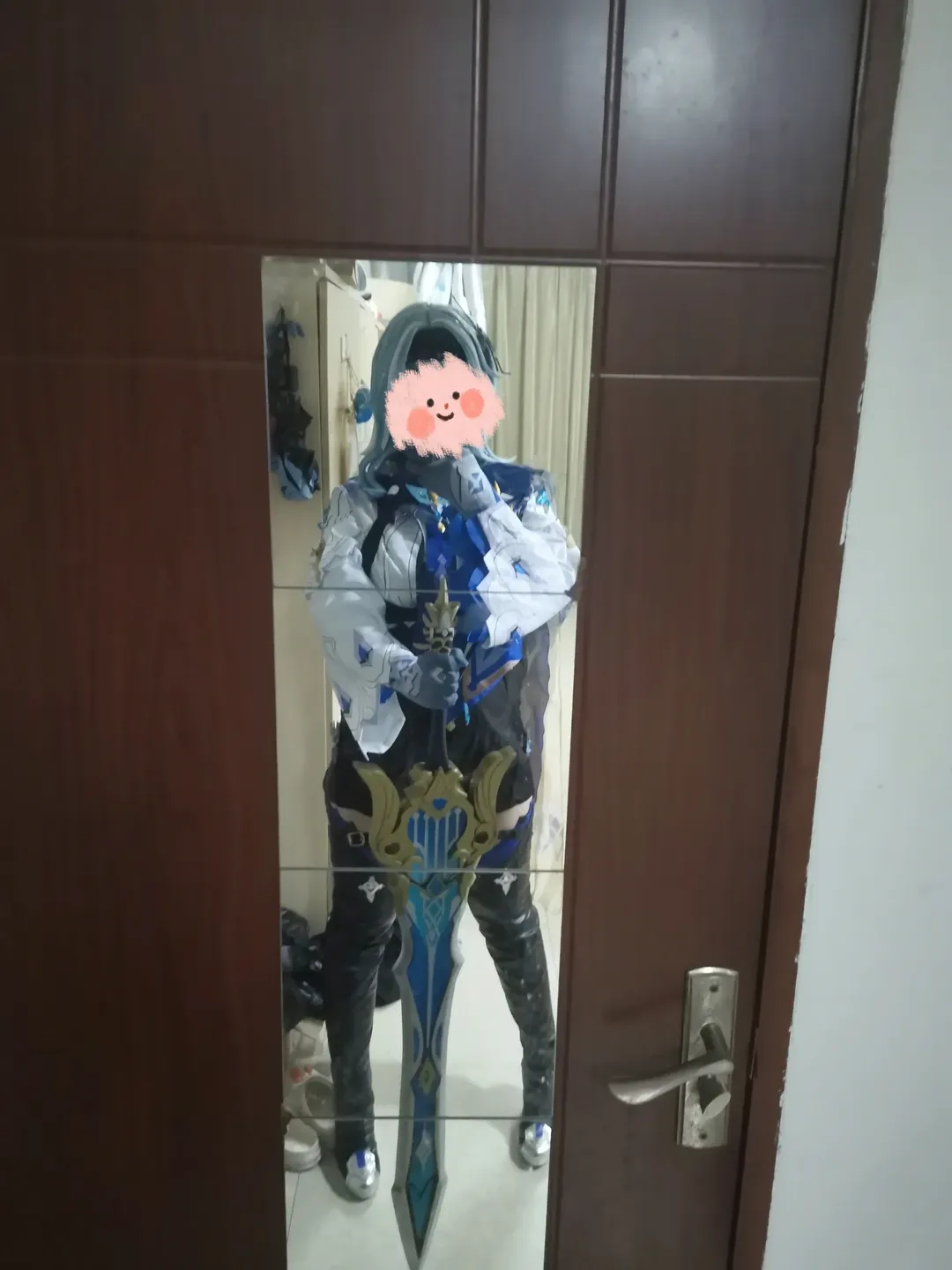 【優菈cos】穿齊裝備出片，這套戰袍讓我破防了 - 第 3 張