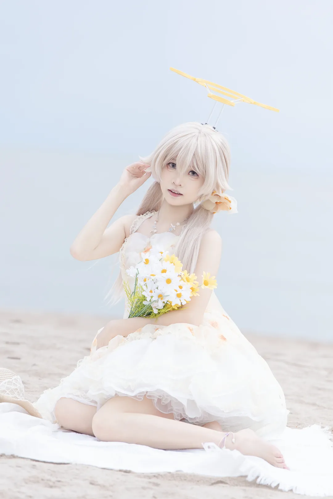 【日富美cos】蔚蓝档案，夏日海滩的清新写真 - 第 1 张