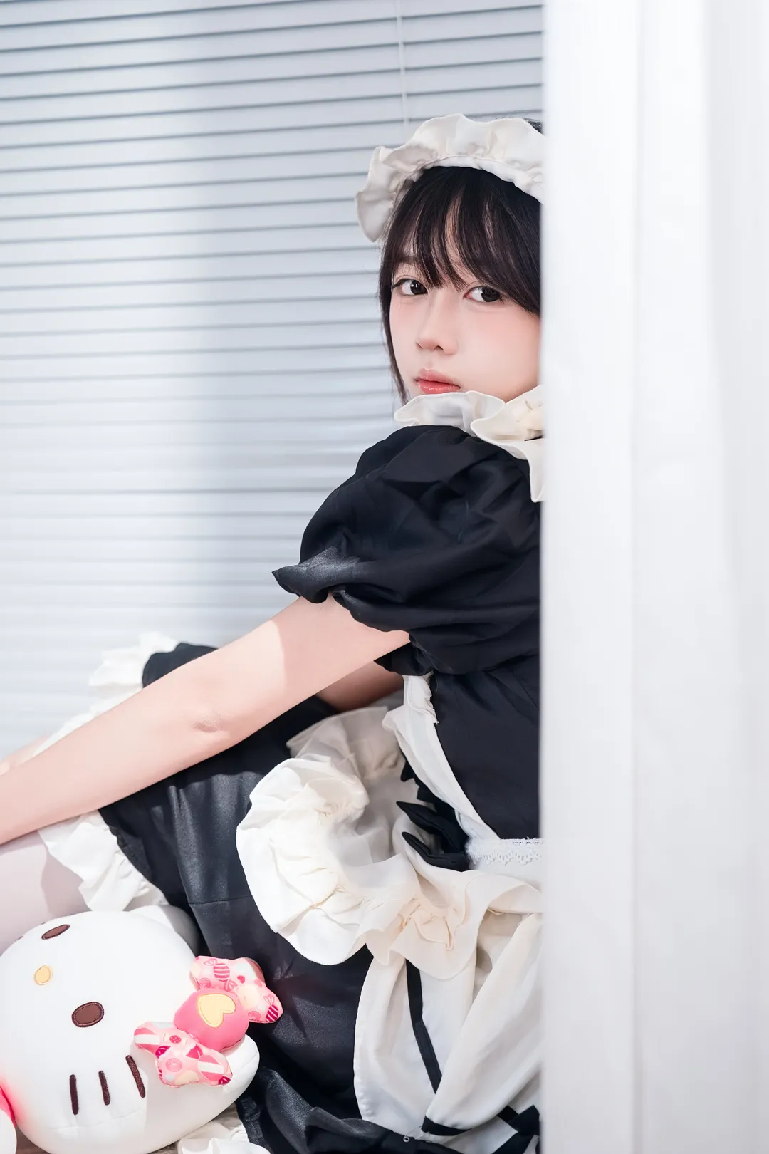 黑白女仆装写真 白丝与复古居家的治愈日常 - 第 1 张