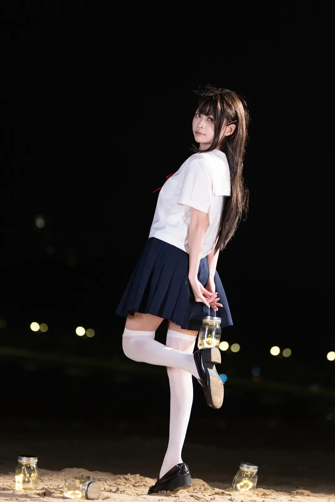 夏の夜の砂浜、セーラー服JKの夜景ポートレート撮影 - 7 枚目