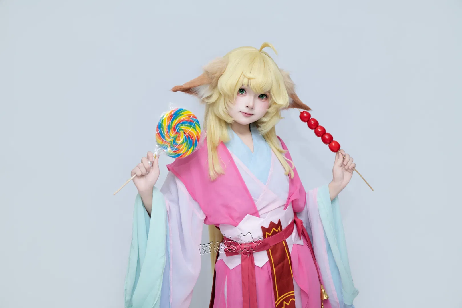 【涂山苏苏cos】可爱道士风格的少女感装扮 - 第 1 张