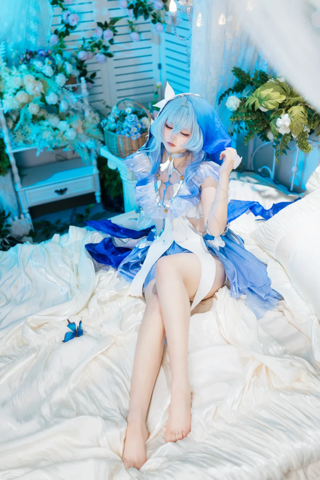 守岸人cos 鳴潮裡的藍色靜謐感