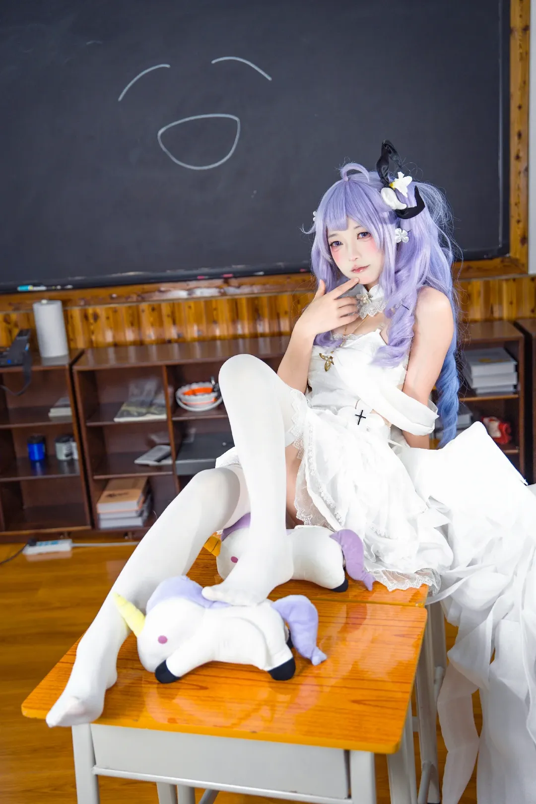 【猫大王cos】碧蓝航线校园课桌上的纯白甜美时光