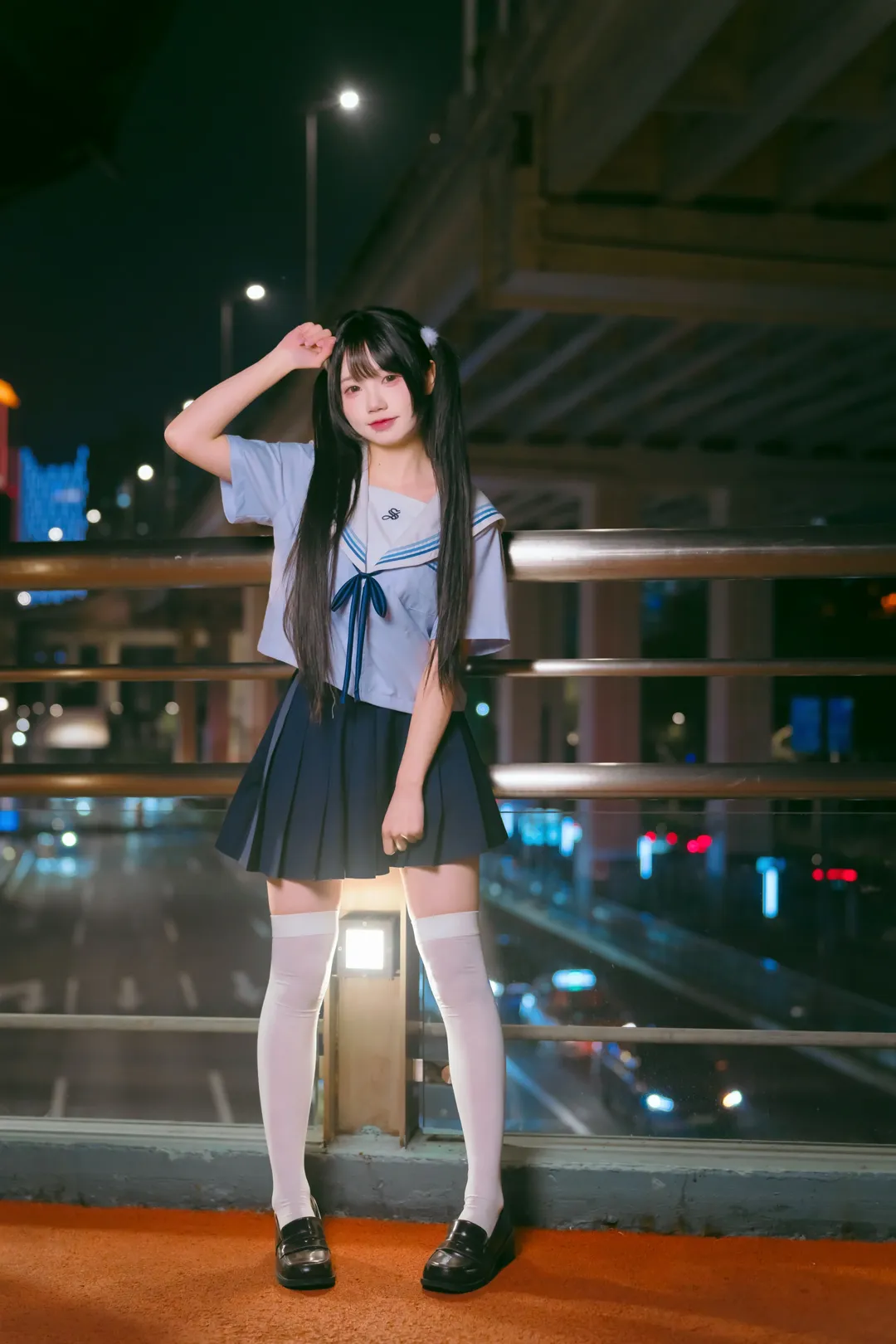 夜半公交站台的校供感水手服写真 - 第 7 张