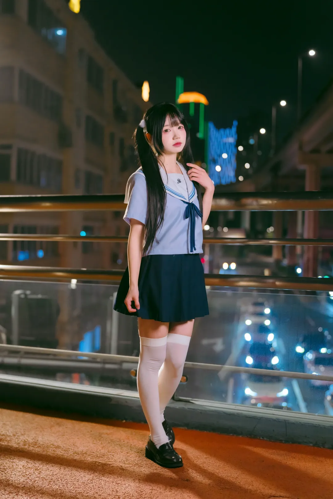 夜半公交站台的校供感水手服写真 - 第 9 张