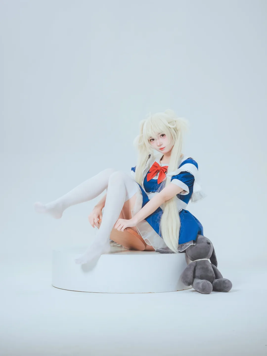 【春日野穹cos】無影棚裡的白絲女僕拍攝記錄 - 第 2 張
