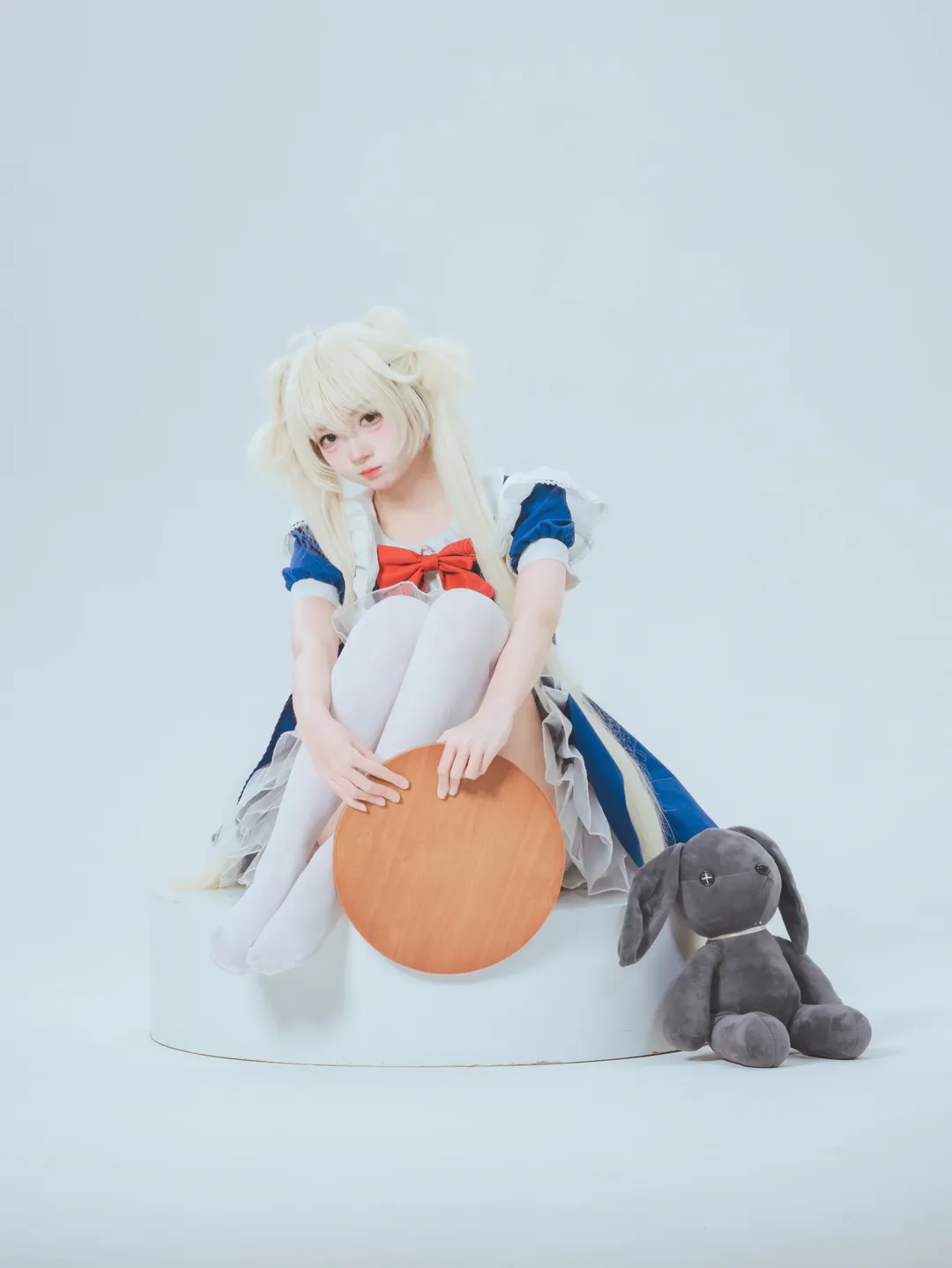 【春日野穹cos】無影棚裡的白絲女僕拍攝記錄 - 第 7 張