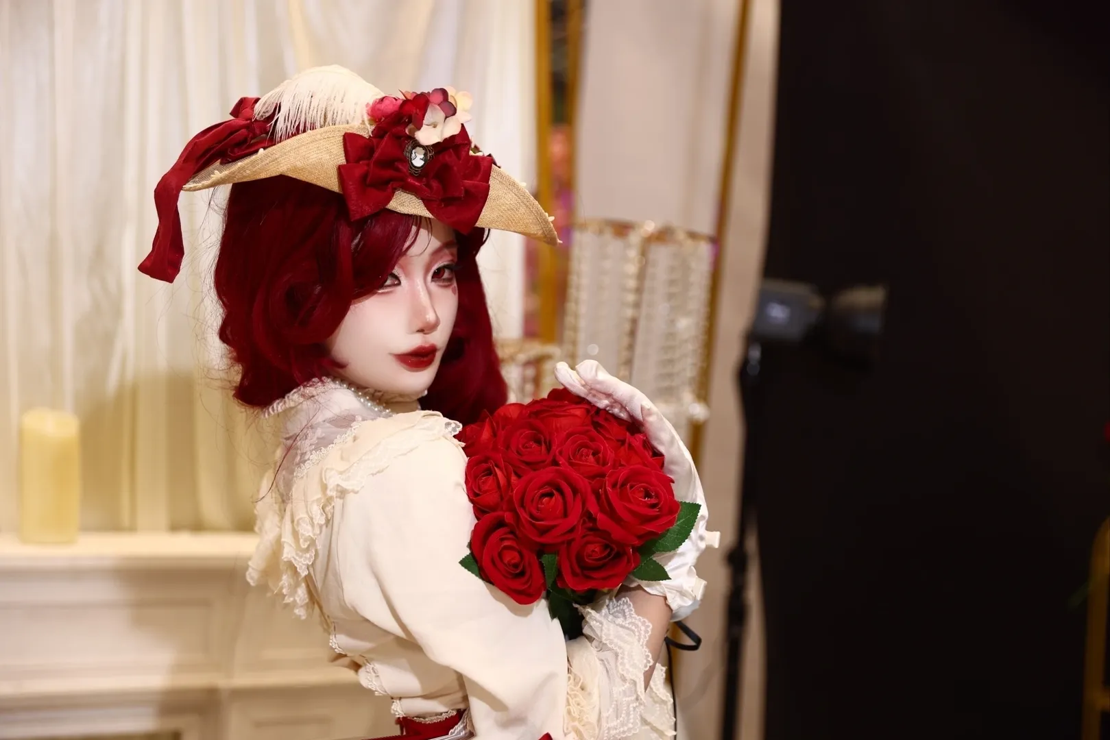 【红桃皇后cos】我在无限游戏里封神，东门银泰伊丽莎白出街 - 第 3 张