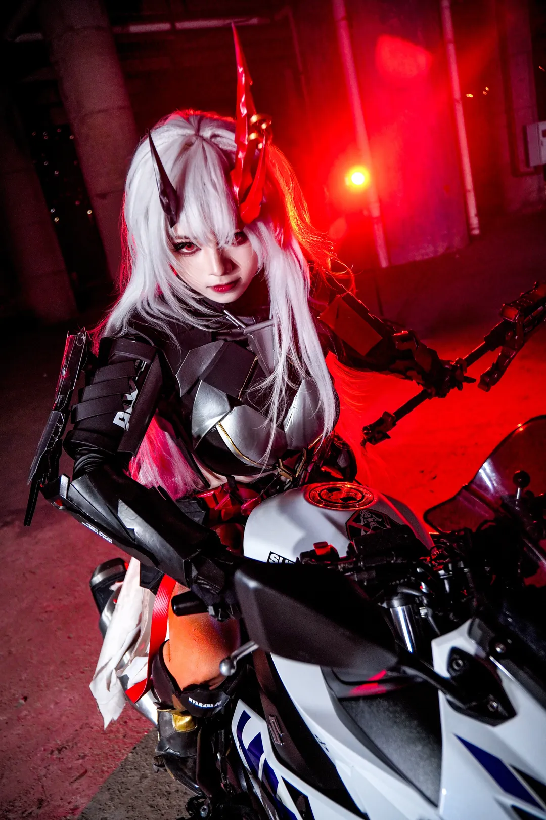 【露西亚逆冕cos】战双帕弥什暗夜机甲风拍摄记录 - 第 3 张