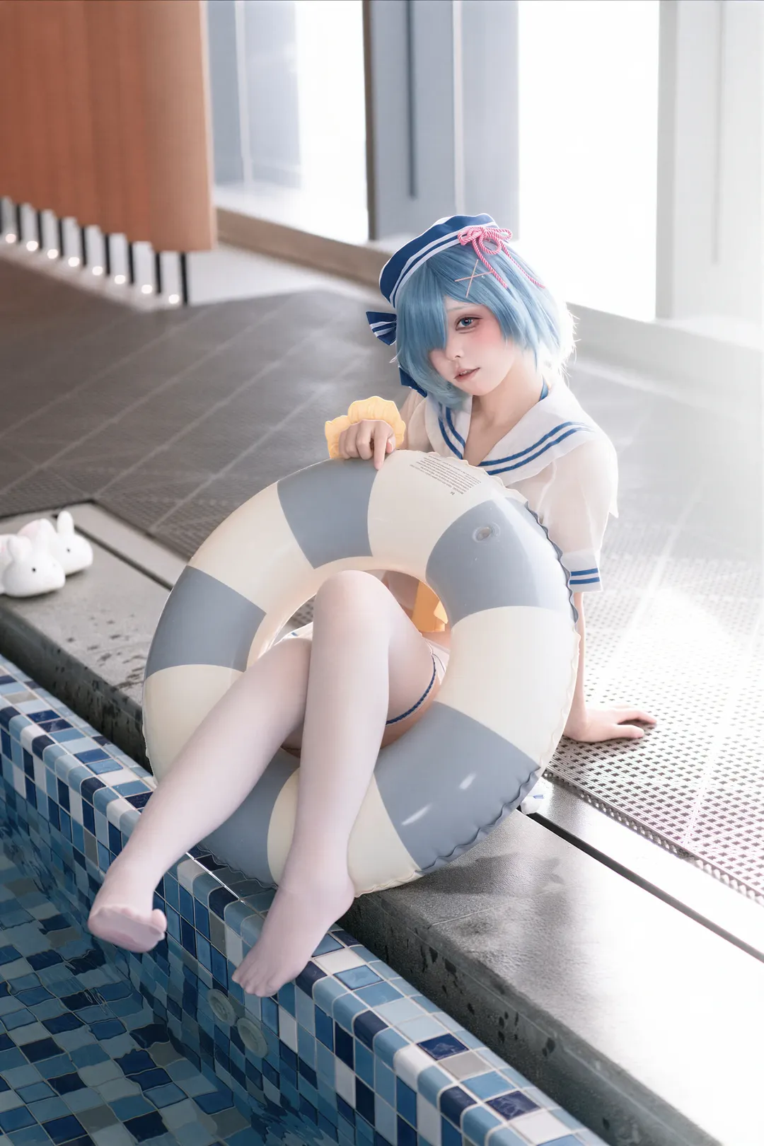 【蕾姆cos】從零開始的異世界夏日泳池正片，半透水手服與白絲的碰撞 - 第 3 張