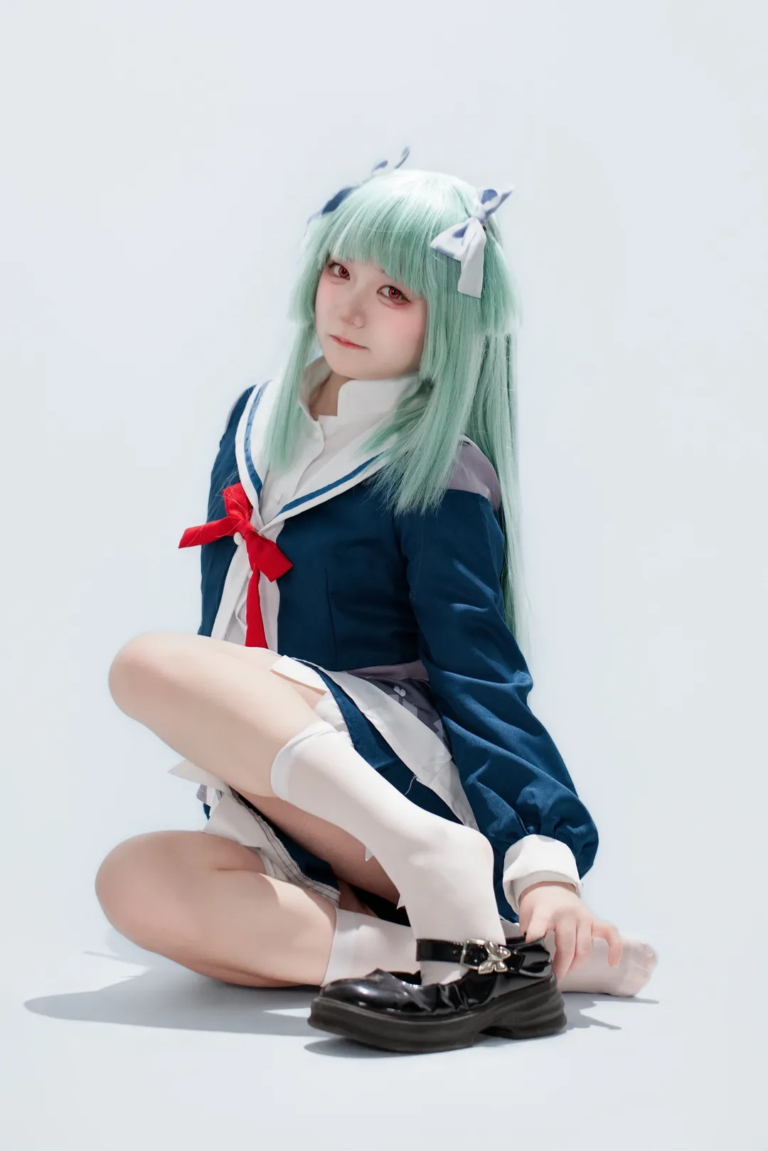【叢雨cos】千戀萬花叢雨 水手服與白絲的棚拍記錄 - 第 1 張