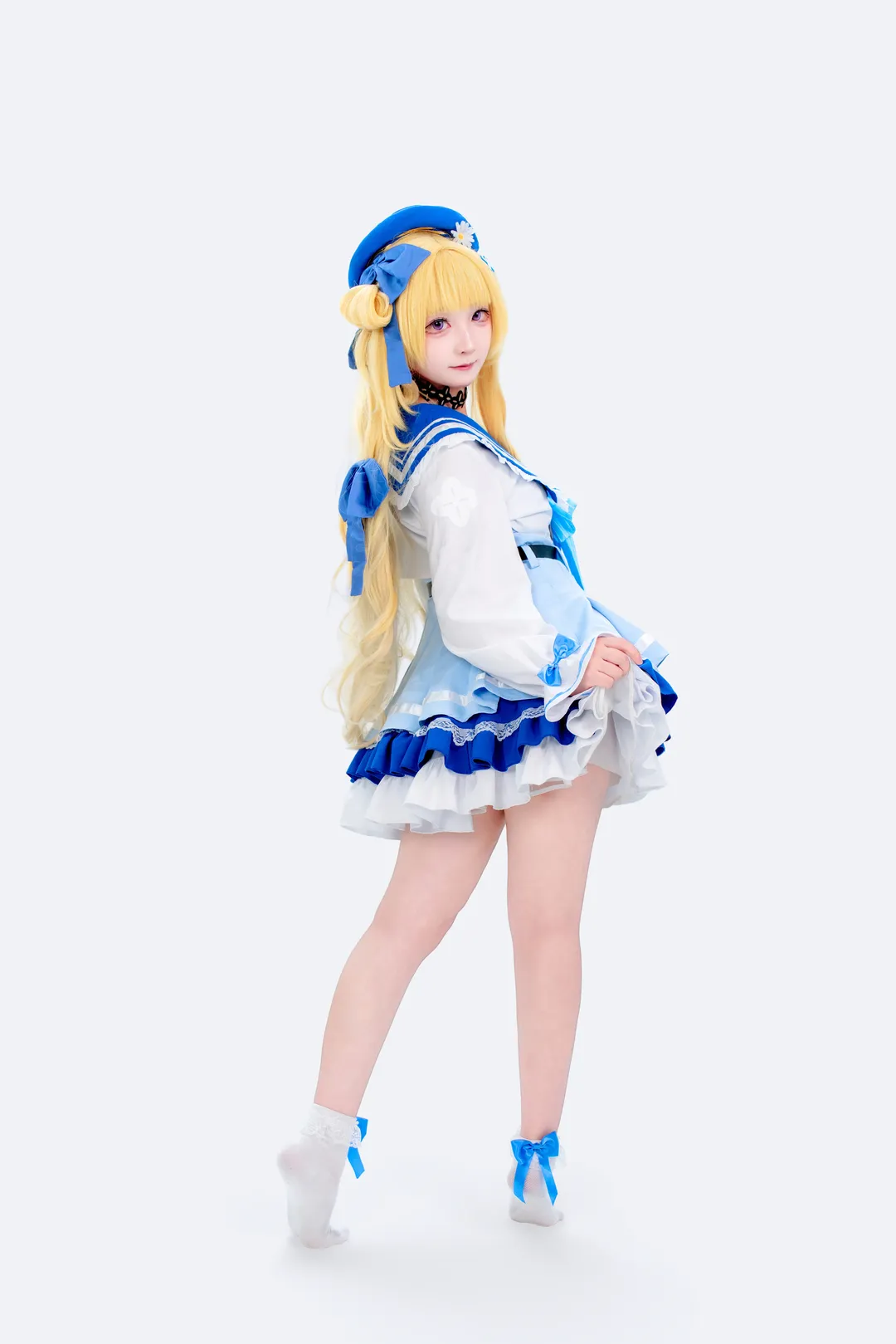 【菲比cos】鸣潮的菲比水手服造型，提花篮的可爱氛围感拉满 - 第 1 张