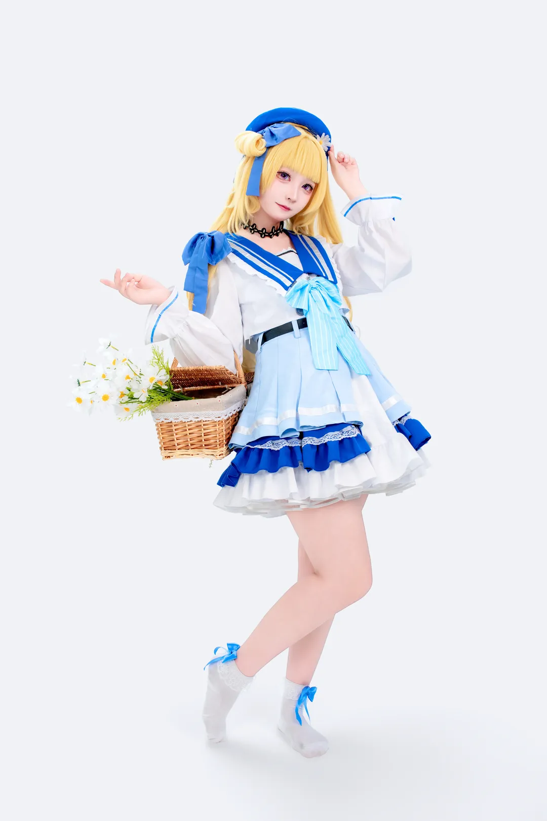 【菲比cos】鸣潮的菲比水手服造型，提花篮的可爱氛围感拉满 - 第 3 张