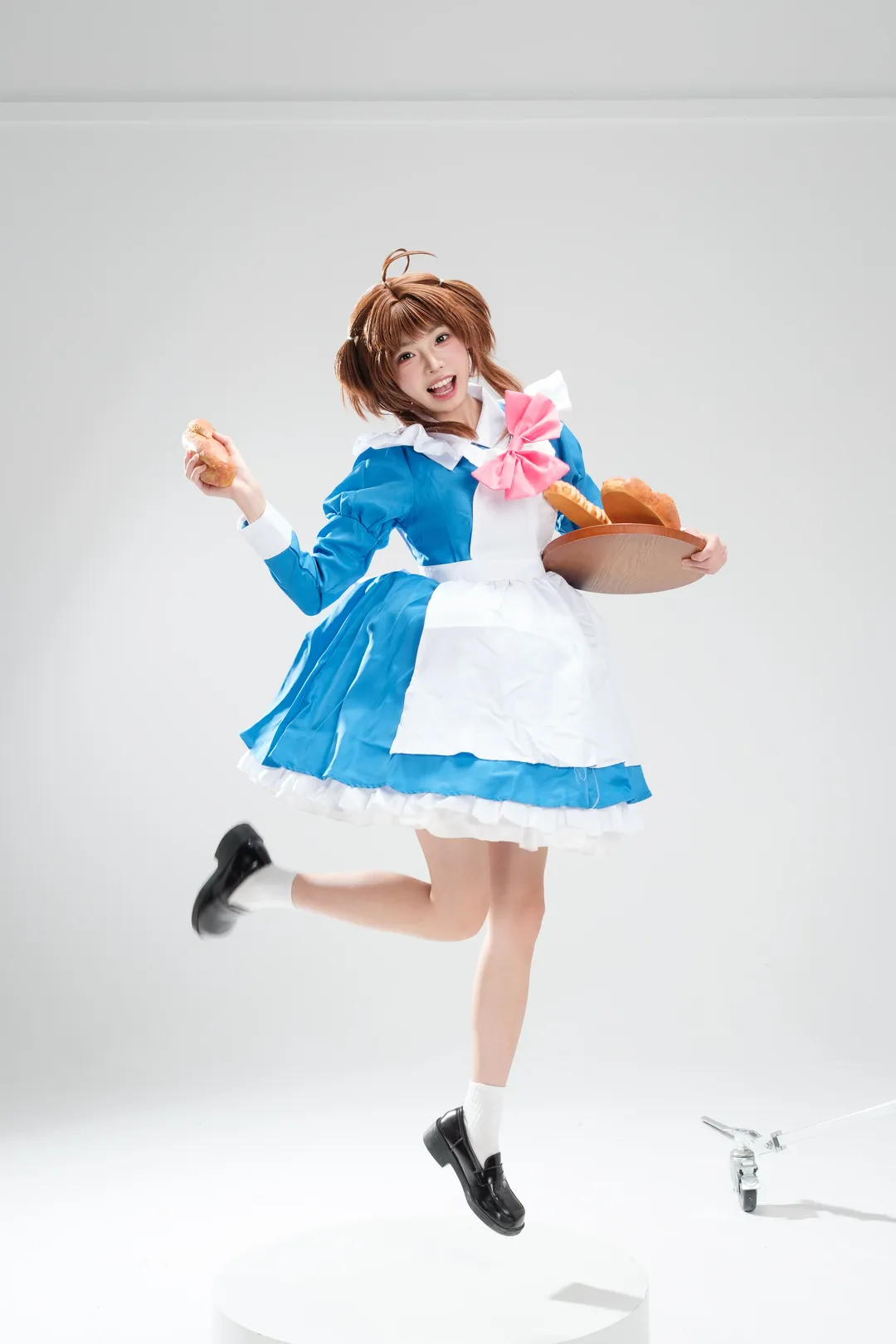 【小樱cos】小樱女仆白棚颠勺，蓝色裙摆与魔法杖的碰撞 - 第 5 张