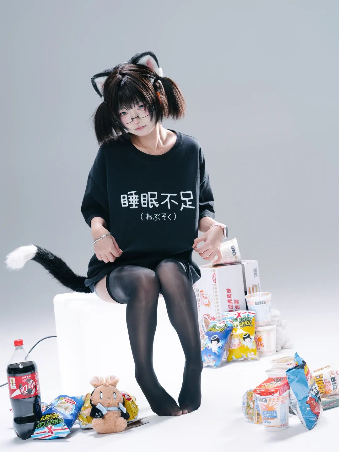 白棚猫娘主题糖水片，零食道具拉满的慵懒日常 - 第 6 张