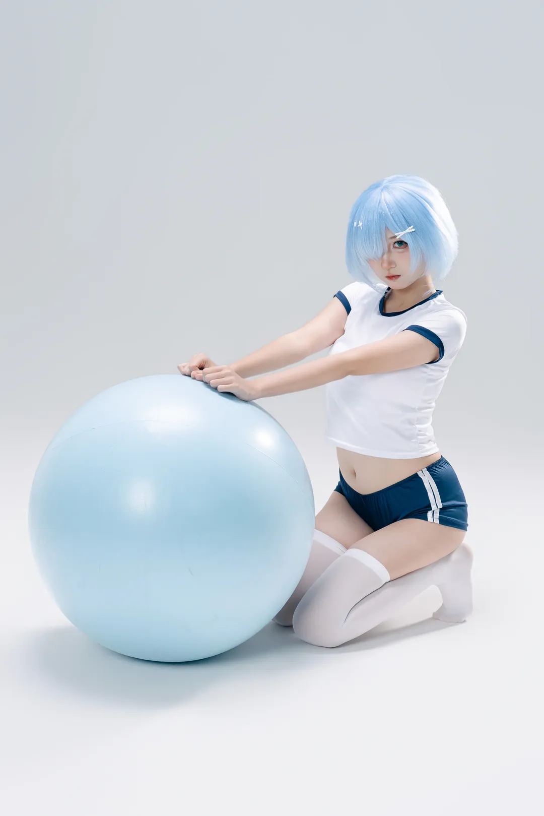 【蕾姆cos】白棚里的水蓝色体操服与瑜伽球拍摄记录 - 第 6 张