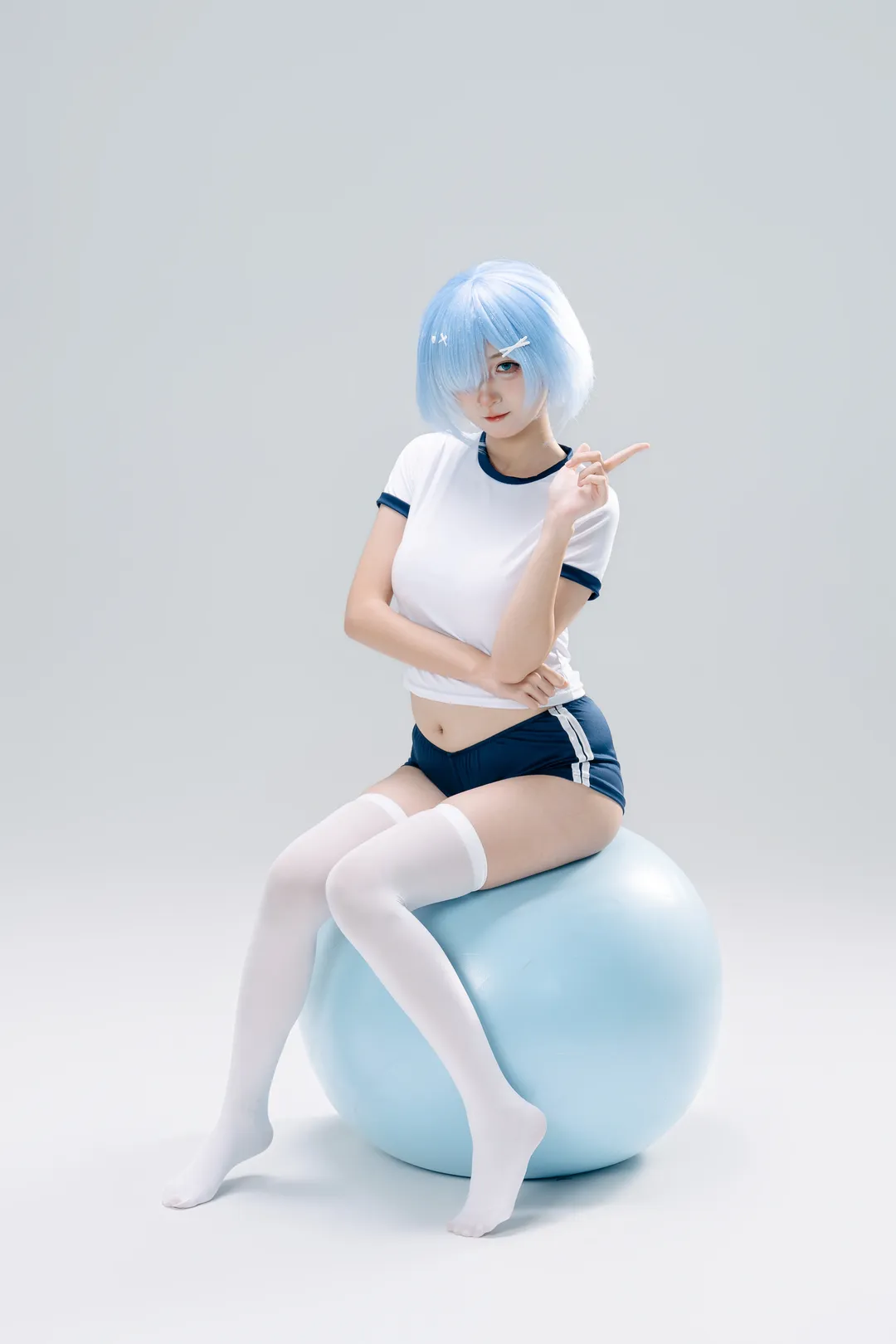 【蕾姆cos】白棚里的水蓝色体操服与瑜伽球拍摄记录 - 第 7 张