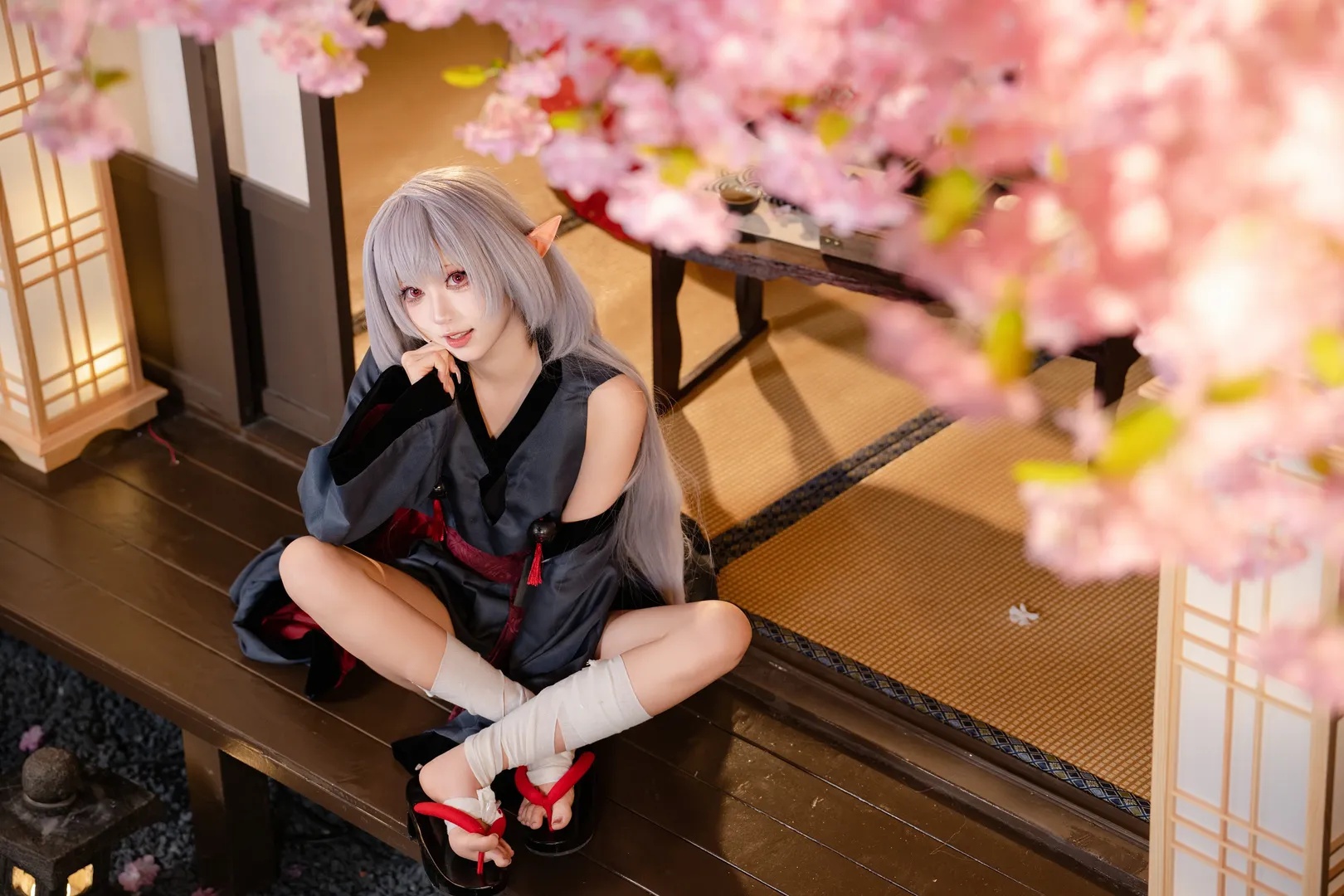 【箭吹棕榈cos】蔚蓝档案的雌小鬼，和风樱花氛围感拉满 - 第 1 张
