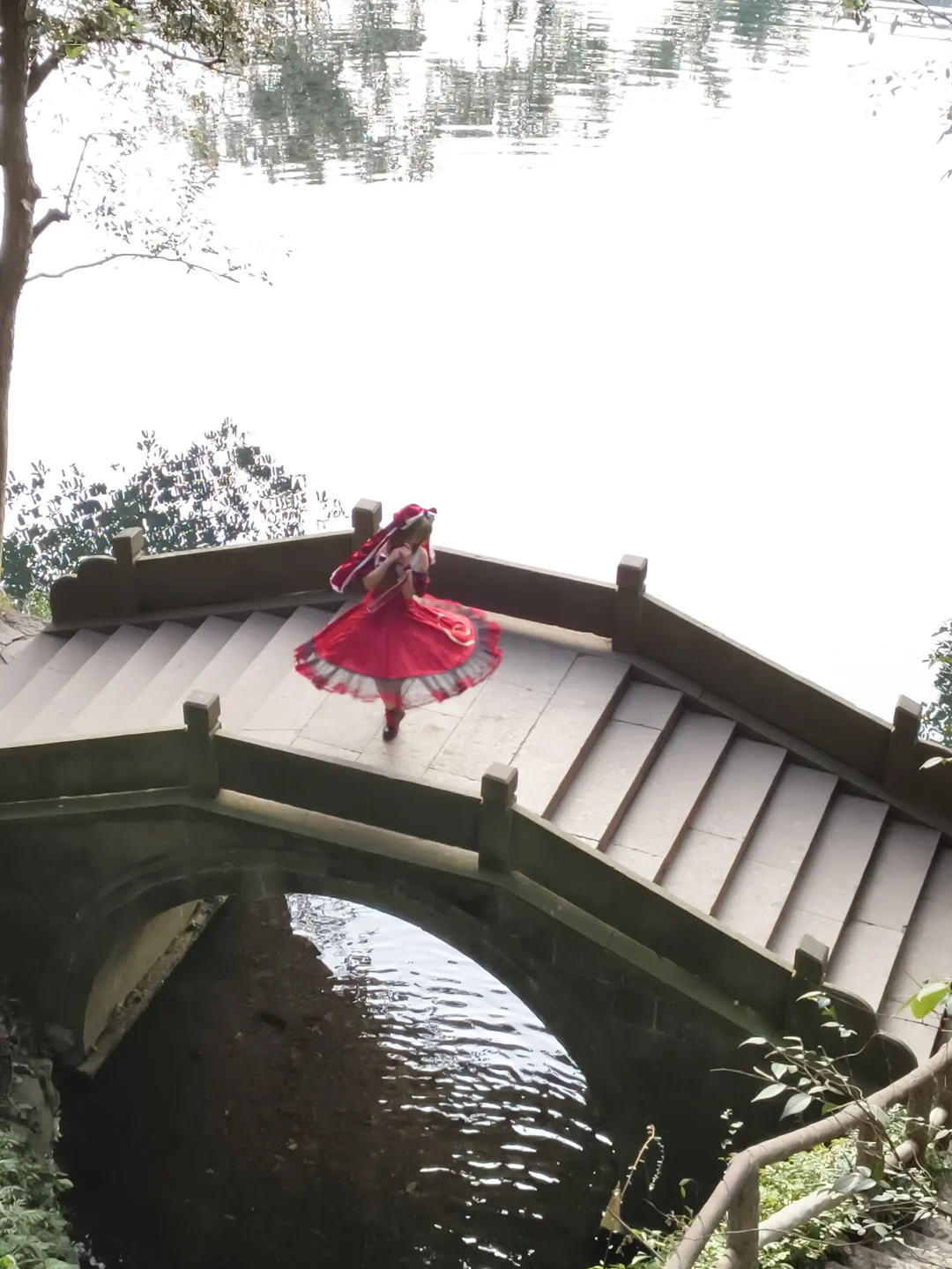 【鍵山雛cos】東方project紅黑洋裝的對鏡與旋轉 - 第 2 張