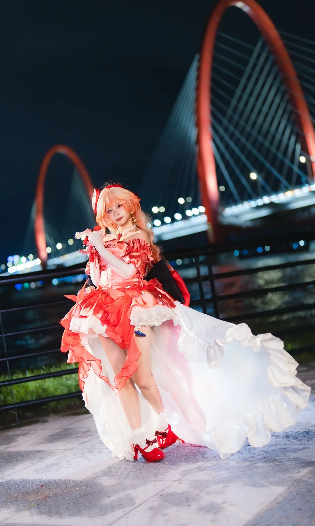 【明日方舟遥cos】夜桥下的月行水上，拍出角色专属氛围感 - 第 5 张