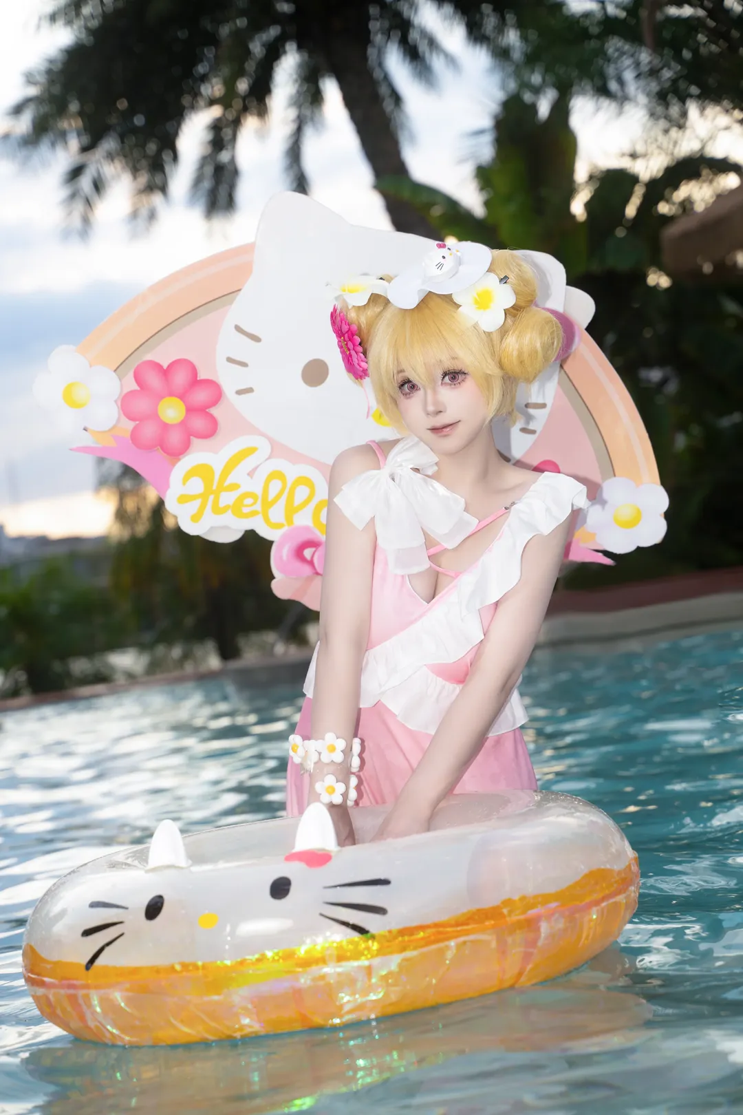 【小乔cos】王者荣耀Hello Kitty星元的夏日泳装拍起来太快乐了 - 第 1 张