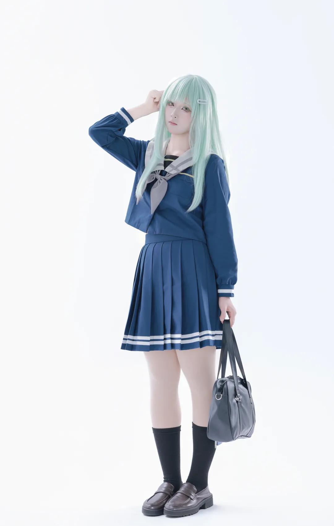 【若叶睦cos】MyGO日常，纯白背景下的清冷水手服造型 - 第 4 张