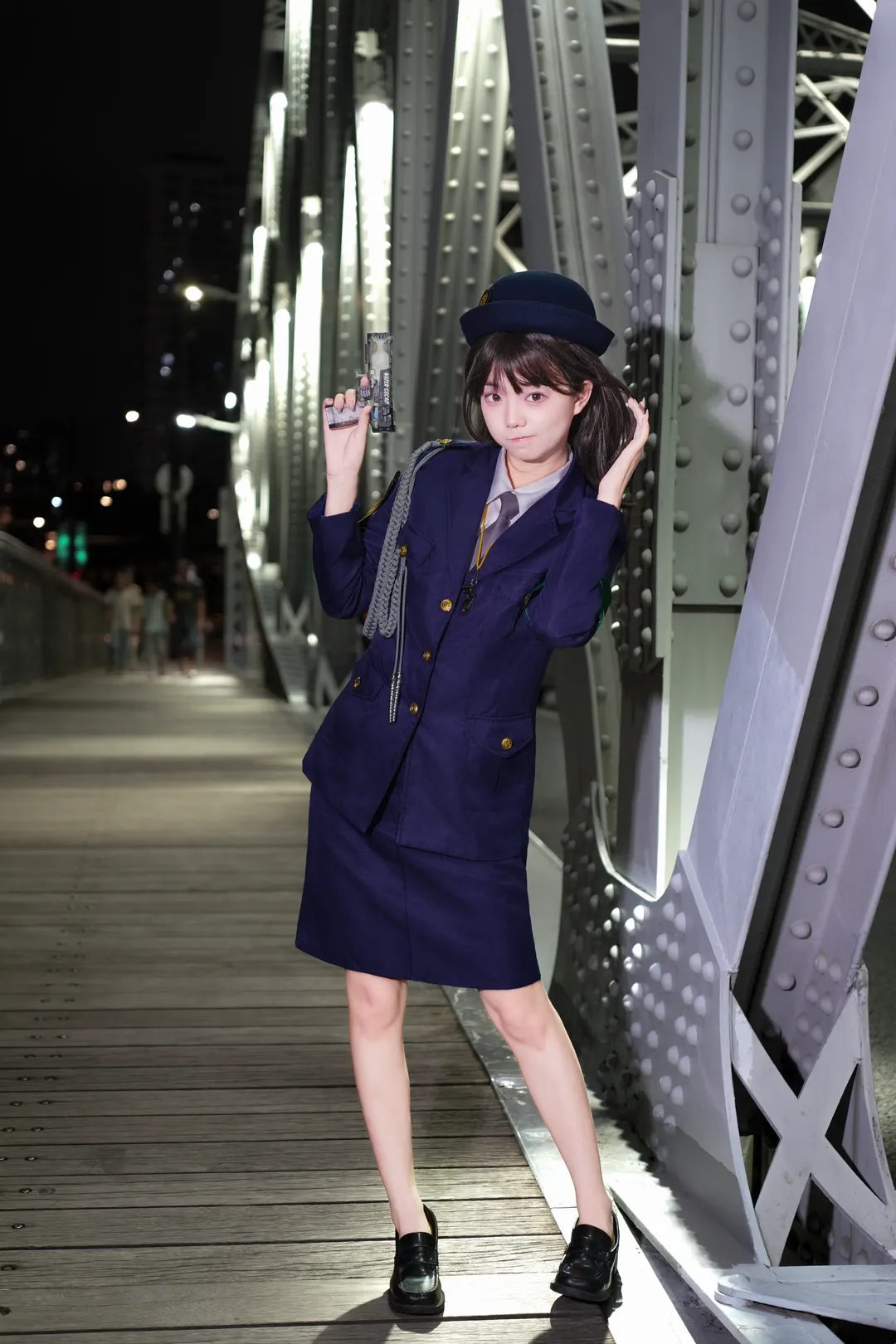 【中野美树cos】夜色钢桥上的搜查官，少女与战车中的飒爽瞬间 - 第 1 张