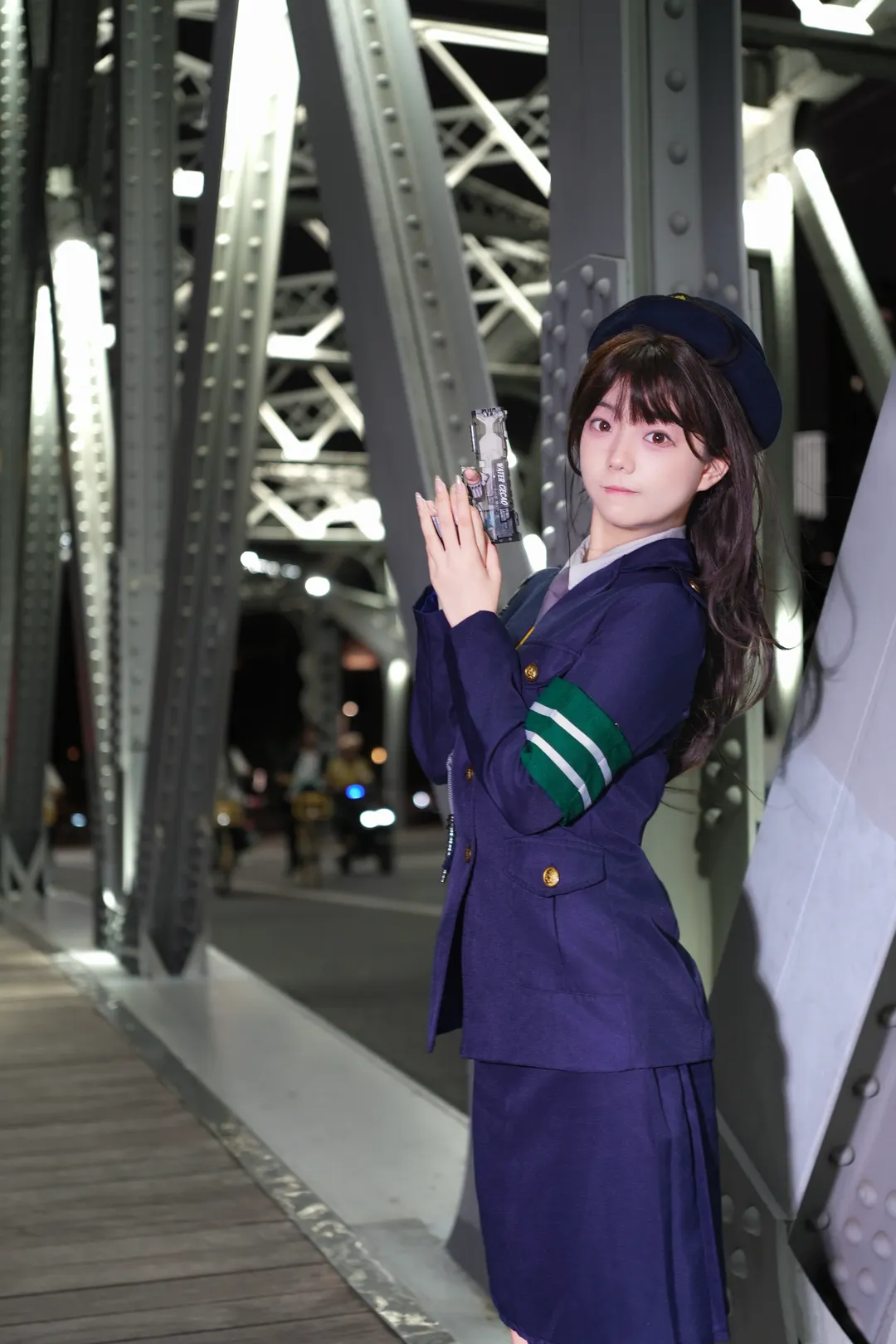 【中野美树cos】夜色钢桥上的搜查官，少女与战车中的飒爽瞬间 - 第 2 张