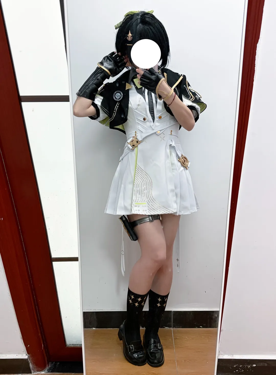 这套黑白配色的鸣潮cos服真是又冷又飒 - 第 4 张