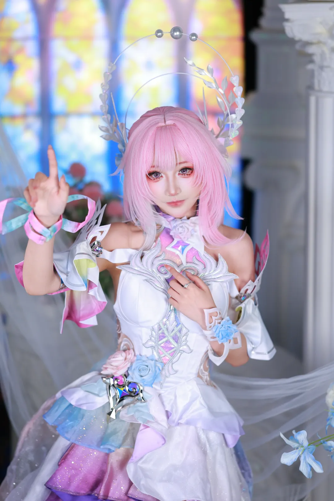 【昔涟cos】崩坏星穹铁道翁法罗斯的圣殿使者 - 第 6 张